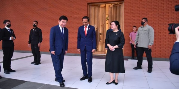 Bersama Jokowi, Puan Terima Kedatangan Ketua Parlemen Korsel di Jakarta