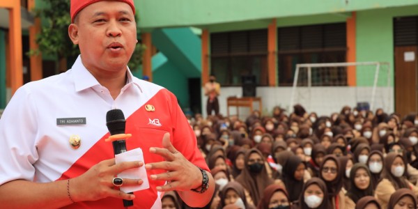 Plt Walkot Bekasi Ingatkan Para Pelajar Hindari Tawuran