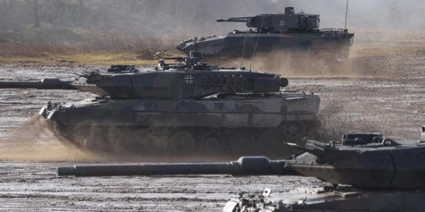 Rusia: Kirimkan Tank untuk Ukraina, Barat Terlibat Langsung Dalam Perang