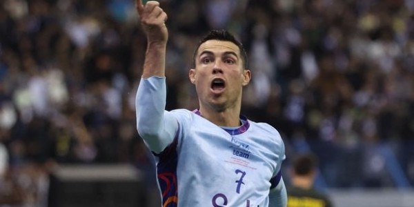 Cristiano Ronaldo Undang Empat Mantan Rekan Setimnya di Man United