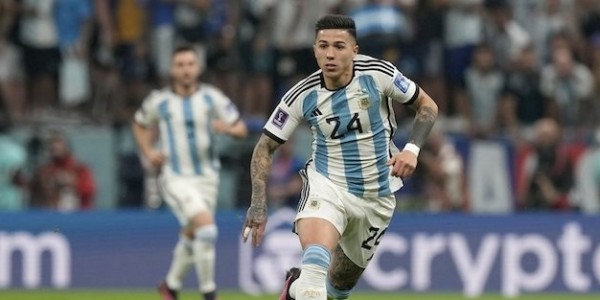 Enzo Fernandez Gabung ke Chelsea dengan Biaya Transfer Rekor Inggris