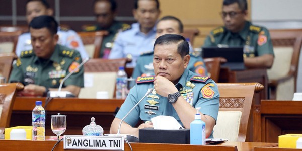 Panglima TNI Yudo  Margono Raker dengan Komisi I DPR