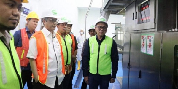Wamentan Harvick Dukung Peningkatan Produksi Susu Segar GKSI