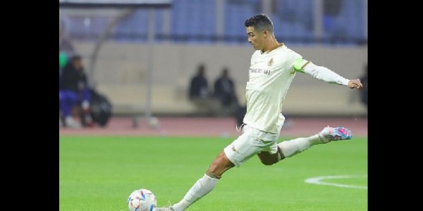 Gelandang Al Nassr Akui CR7 Beri Dampak Positif Bagi Tim 