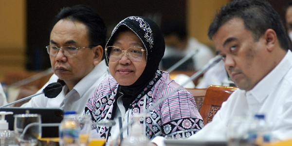 Mensos Risma Raker dengan Komisi VIII DPR