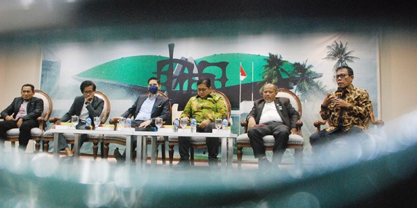 Dialektika Demokrasi DPR RI
