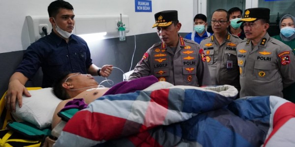 Kapolri Pastikan Kapolda Jambi dan Rombongan Dapat Perawatan Maksimal