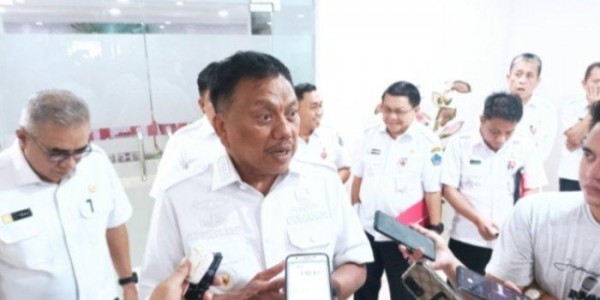 Kebijakan Gubernur Olly Pertahankan Tenaga Harian Lepas  Patut Jadi Contoh