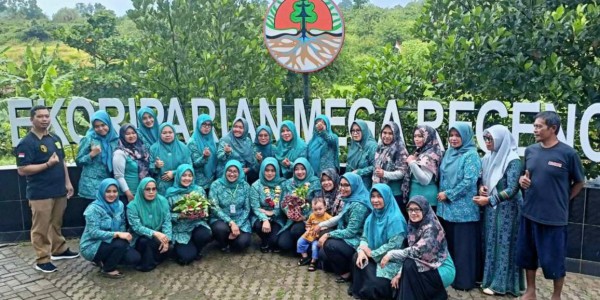 PKK Kabupaten Bekasi Lakukan Recheking 6 Besar Lomba Pemanfaatan Pekarangan