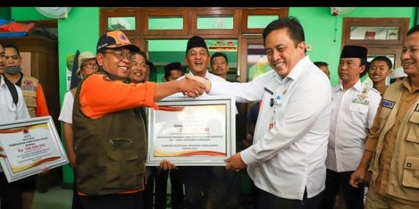 BNPB Beri Bantuan Rp350 Juta untuk Korban Banjir Bekasi 