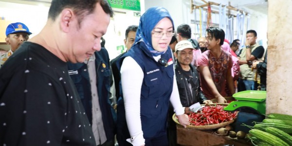 Jelang Ramadan, Bupati Purwakarta Blusukan ke Pasar Tradisional