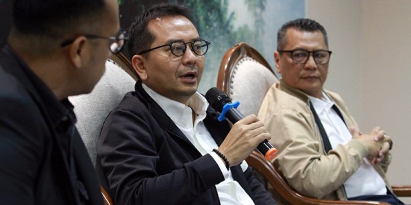 Diskusi Dialektika Demokrasi DPR