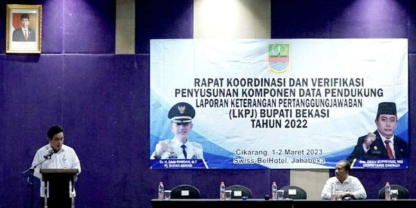 Sekda Minta Jajarannya Cermat dalam Verifikasi LKPJ Bupati Bekasi 