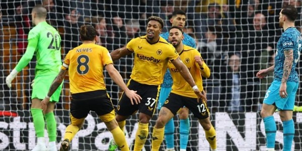 Wolverhampton Menang Tipis dari Tottenham Hotspur