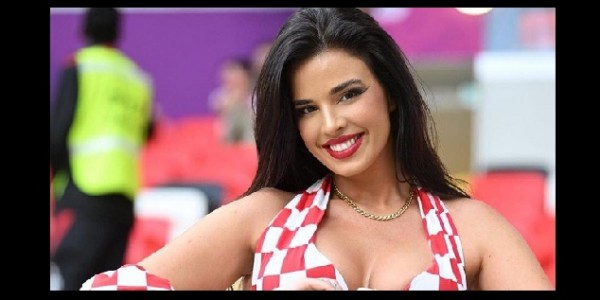 Meski Kehilangan Koper, Ivana Knoll Masih bisa Kenakan Pakaian Terseksi