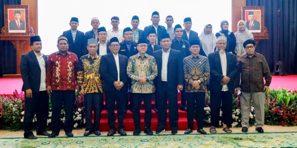 Lantik Pengurus DPP LPLQ, Yandri: Dari Gedung Parlemen Kita Gaungkan Pemberantasan Buta Aksara Al Qur’an