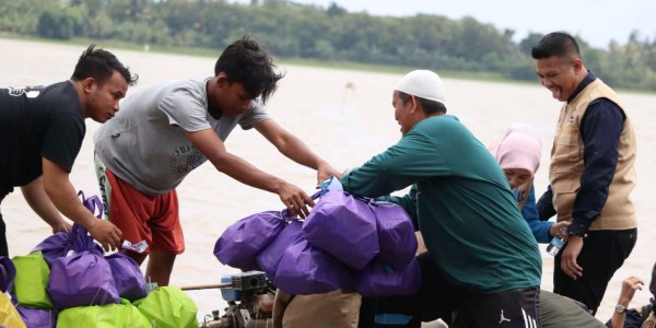 Forum Kesehatan Bekasi Salurkan Makanan Siap Saji, Nilanya Rp130 Juta
