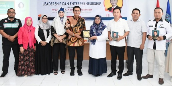Kuliah Umum Di Universitas Pohuwato, Fadel Muhammad: Kualitas SDM Kunci Majunya Sebuah Negara 