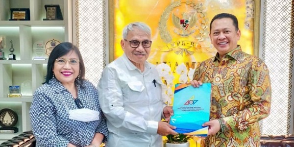 Terima Ketua Umum Persatuan Pensiunan Indonesia, Ketua MPR RI Ajak Tanamkan Ideologi Pancasila ke Generasi Muda Bangsa