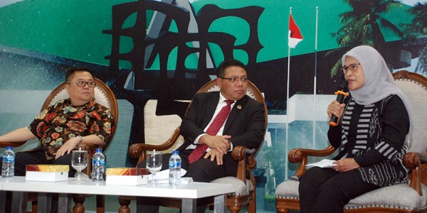 Forum Legislasi dengan tema 'Urgensi Revisi UU Perlindungan Konsumen'