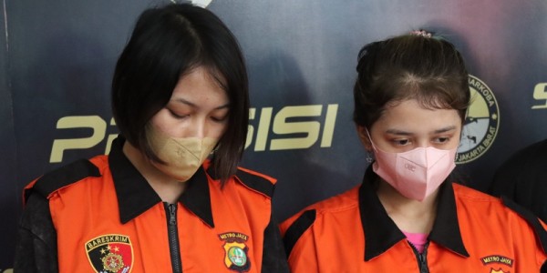 Pornografi Bermodus Live Streaming, Dua Wanita Muda Ini Ditangkap Polisi