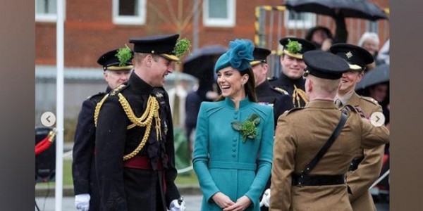 Kate Middleton Mendobrak Tradisi Dengan Gaun Biru Kehijauan di Hari St