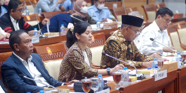 Komisi III DPR Raker Dengan Plt Menpora RI