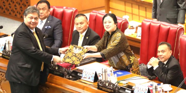 RUU Cipta Kerja Disahkan DPR RI