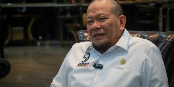 Ketua DPD RI Minta Pemerintah Tertibkan Usaha Ilegal Turis Mancanegara di Bali  