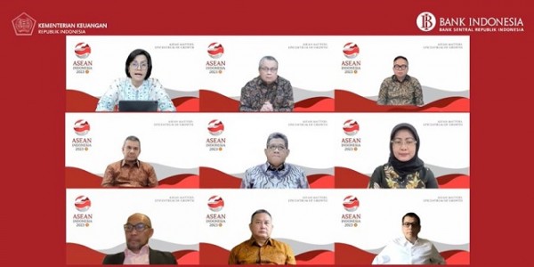 Menkeu Ajak WNI Terbaik Ikuti Seleksi Dewan Komisioner OJK