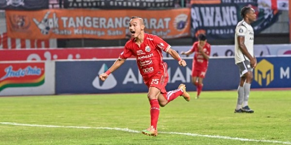 Persija Cetak Kemenangan atas Persib dengan Skor 2-0