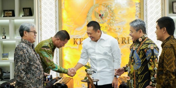 Ketua MPR RI Dukung Penyelenggaraan Pesta Bona Taon Raja Rumahorbo