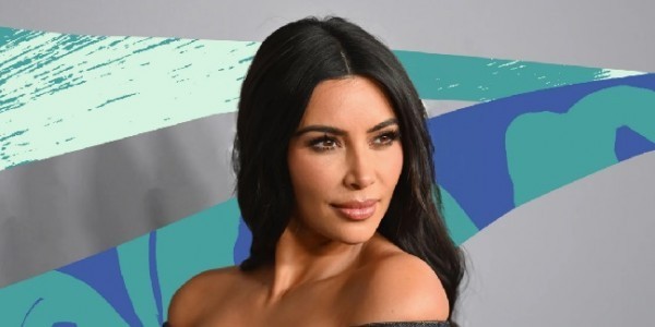 Kim Kardashian Memodelkan Koleksi Skims Baru di Malibu