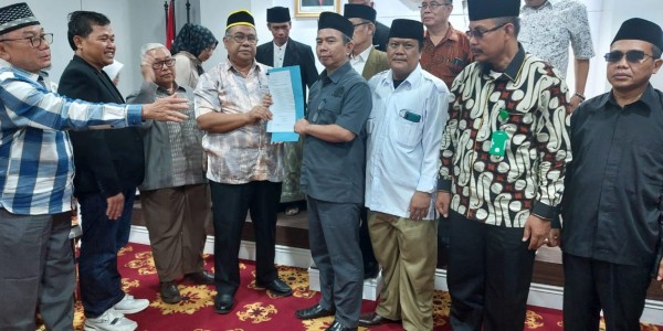 Sentil Pendukung Dani Ramdan, Pengamat: Kalau Memang Tak Diusulkan Lagi, Sadar Diri