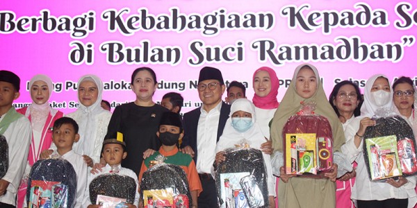 PIA DPR RI Berbagi 1000 Paket  Sembako  Kepada Petugas Honorer dan Anak Yatim Piatu