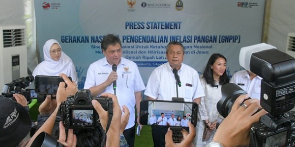 Menko Airlangga Canangkan Gerakan Nasional Pengendalian Inflasi Pangan di Purwakarta