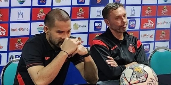 Dapat Berita Duka, Thomas Doll Enggan Komentar Usai Persija Menang Atas Persebaya