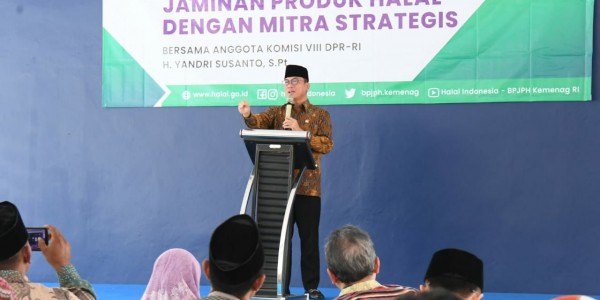 Penipuan Jamaah Umroh Kembali Terjadi, Yandri Susanto: Jangan Cepat Terlena Dengan Tawaran Murah, Mudah, dan Tidak Antri