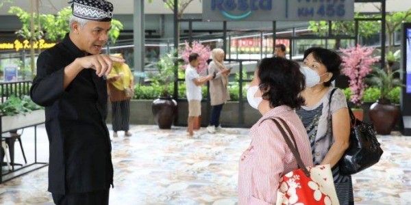 Ganjar Doakan Rejeki Pedagang Bertambah Saat Lebaran, Tapi Wanti-wanti Tidak 'Ngepruk' Harga