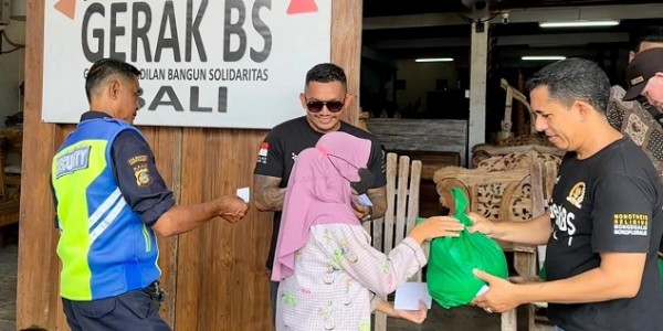 Ketua MPR RI Bersama GERAK BS Bali Berikan Santunan dan Paket Sembako di Denpasar Selatan