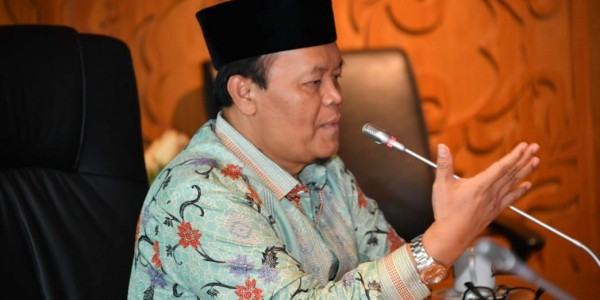 Dukung Usulan Revisi UU Zakat, HNW: Untuk Maksimalisasi Zakat dan Koreksi Potensi Kriminalisasi Amil Tradisional
