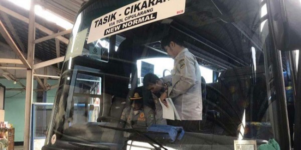 Jelang Mudik Lebaran, Pengelola Terminal Kalijaya Periksa Kondisi Bus AKAP dan AKDP