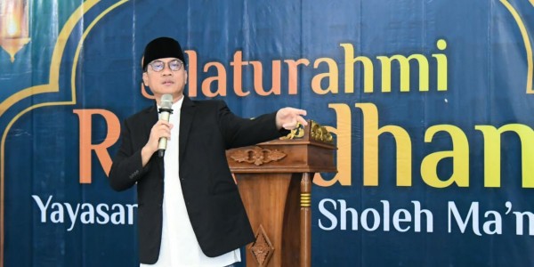 Yandri Susanto: Berbagi Kepada Sesama Agar Semua Bahagia di Saat Lebaran    