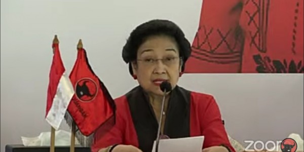 Resmi Mega Umumkan Ganjar sebagai Capres PDIP
