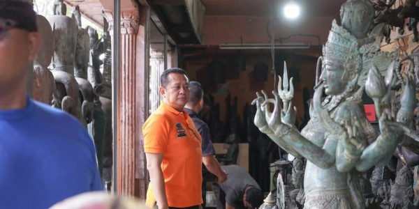 Kunjungi Pengrajin Kuningan di Bali, Ketua MPR RI Dorong UMKM Perkuat Pasar Internasional