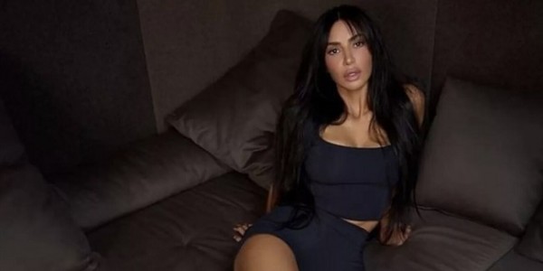 Netizen Bingung dengan Wajah Baru Kim Kardashian