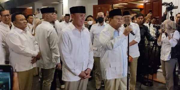 Gantikan Sandiaga Uno, Prabowo Lantik Iwan Bule Sebagai Wakil Ketua Dewan Pembina Gerindra
