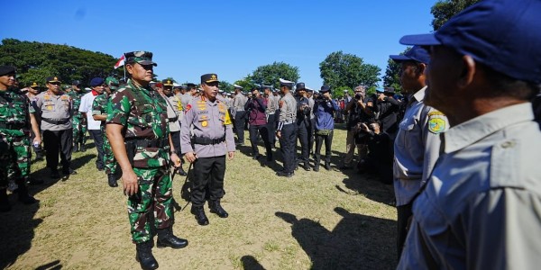 Kapolri dan Panglima Tegaskan TNI-Polri Bersinergi dan Solid Amankan KTT ASEAN