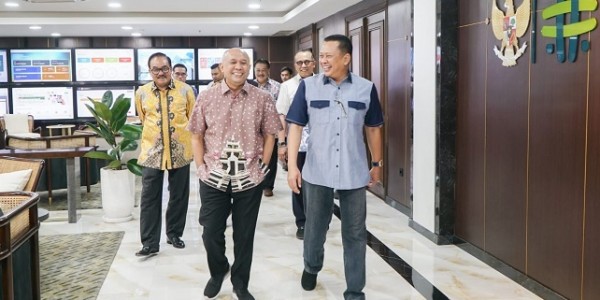 Bertemu Menteri Teten, Bamsoet: IMI Gandeng Kementerian Koperasi dan UKM Dalam Berbagai Event Olahraga Otomotif Indonesia