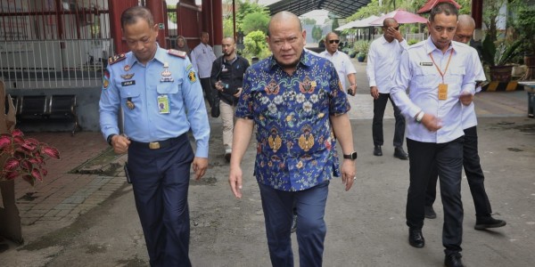 Ketua DPD RI Tinjau Lapas Kelas I Surabaya, Pastikan Keamanan Sipir dan Warga Binaan